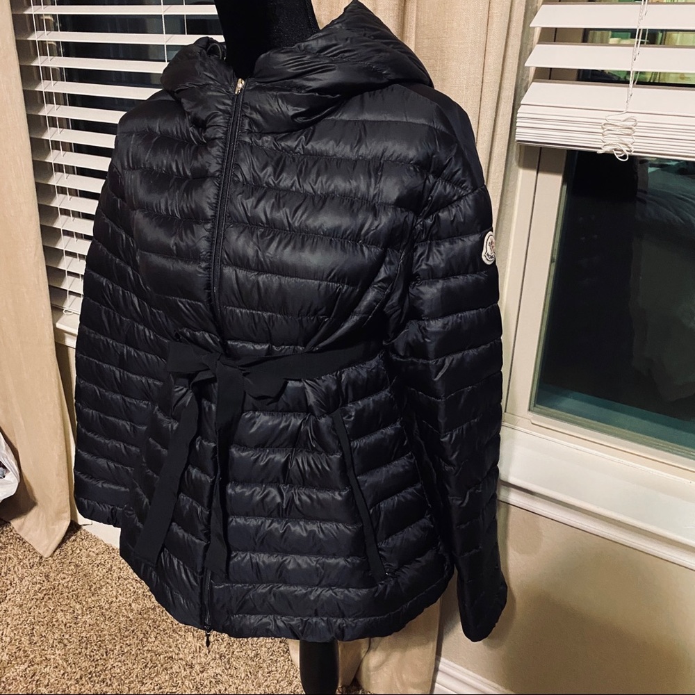 💯 Authentic Moncler Down Jacket